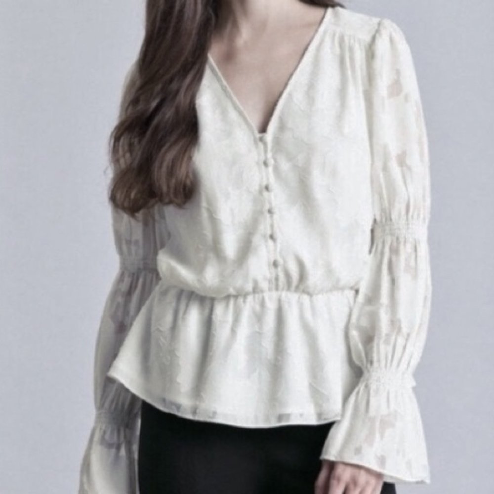 New  Elizabeth and James Boho Bell Sleeve Peasant Blouse Top Shirt